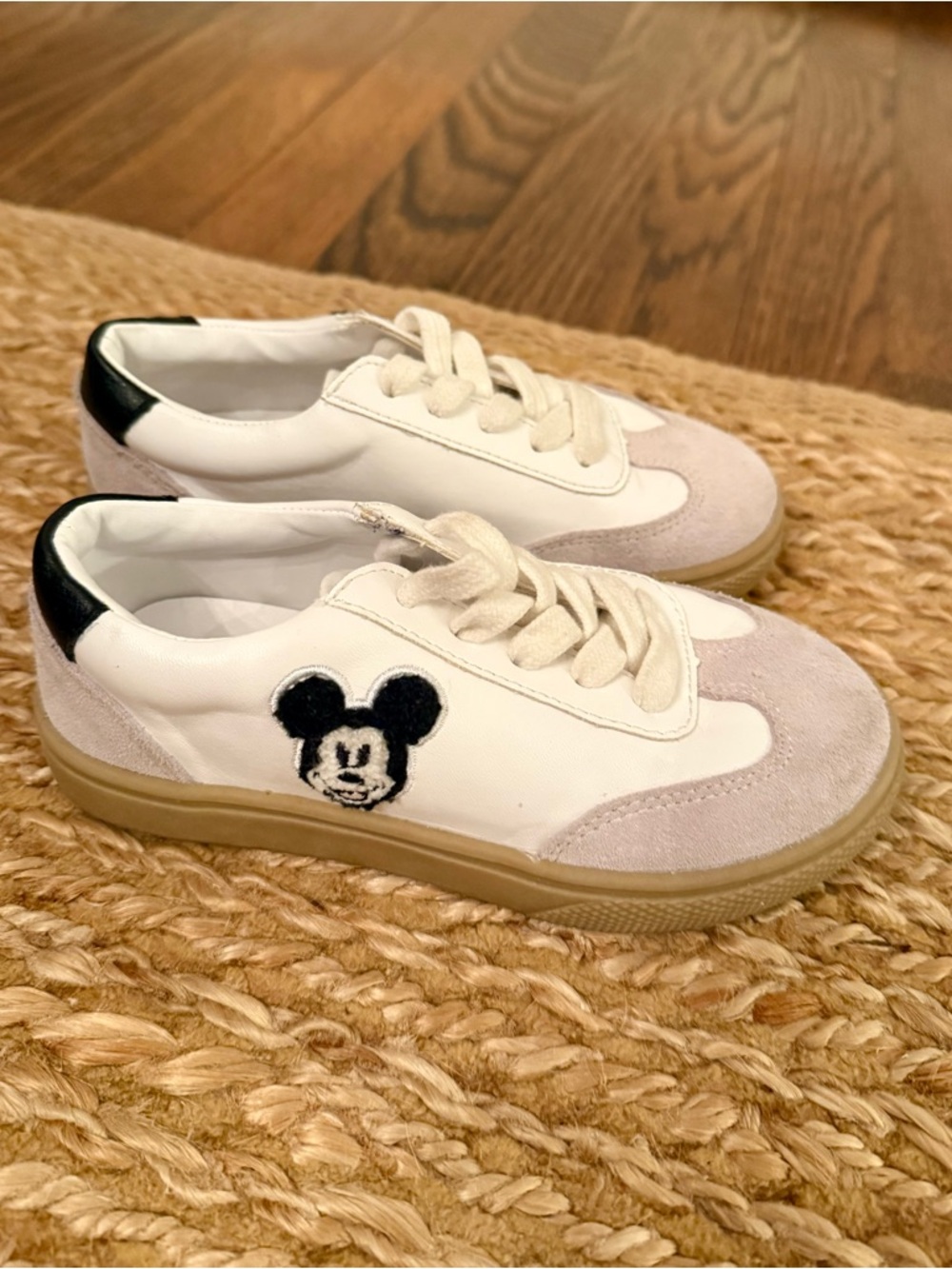 Disney x Janie and Jack White and Black Mickey Patch Kids Sneakers Size 10